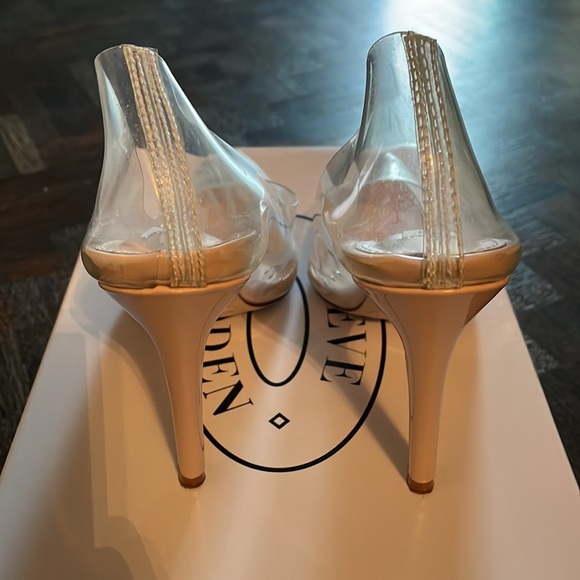 ❌ SOLD ❌ Steve Madden | Clear Heels - Picture 3 of 5